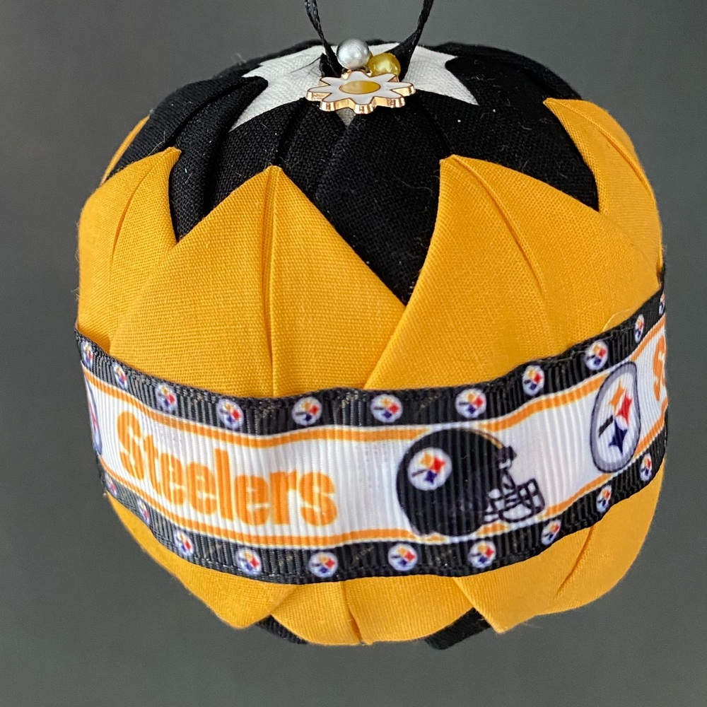 Beautiful handcrafted Steelers quilted ornament